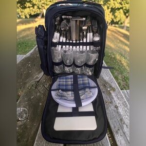 NWT Apollo Walker 4 Person Picnic Backpack 
Navy blue/Plaid
